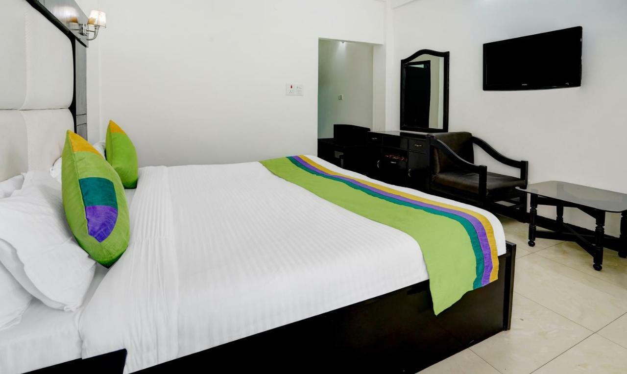 Treebo Trend Mussoorie Club Hotel Dehradún Kültér fotó