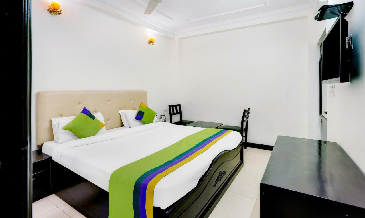 Treebo Trend Mussoorie Club Hotel Dehradún Kültér fotó